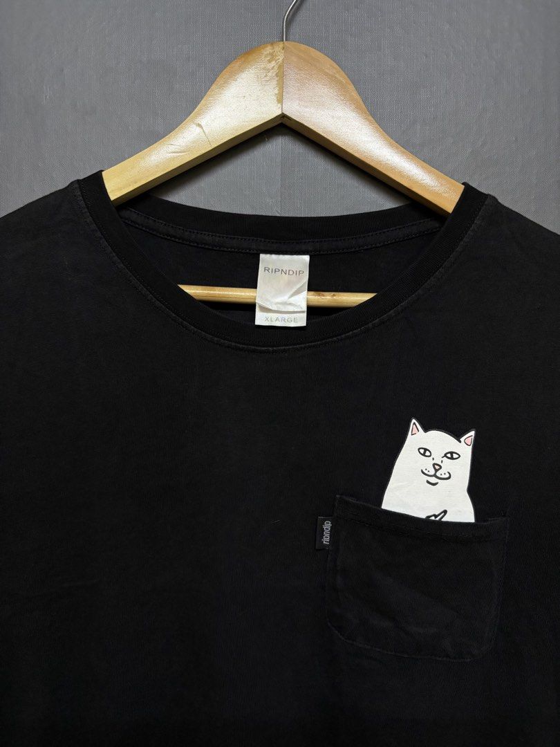 Rip n Dip (Category: Tshirts & Polo Shirts ) located in Cavite. Submitted by staythrifted.23 (Listing ID 1465399298, Image 2). Description: Medium Dimes : Length 26 Width 20 Condition : Excellent Color rate : 9.5/10 Issue : ❌ Loc. Cavite We ship nationwide Payment first .