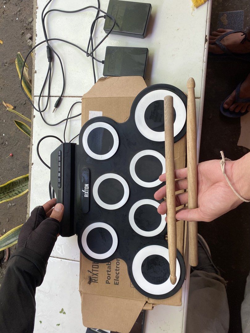 Rixton Portable Electronic Drum Set (Category: Musical Instruments) located in Veruela. Submitted by owwwhellnah (Listing ID 1465409828, Image 2). Description: 🥁 RIXTON Portable Electronic Drum Set — ₱1,500 NEGOTIABLE * Used twice ra * All working / tested * Complete with drumsticks & 2 pedals * With cables/power supply * Clean and well-kept * Meet-up available * Shipping also possible if needed * RFS: Seldom used / no longer needed 📍 Meet-up: 