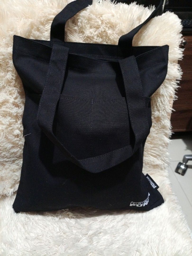 ROCKET PUNCH TOTE BAG (Category: Tote Bags) located in Davao. Submitted by hermiepiam75360 (Listing ID 1465526970, Image 1). Description: .