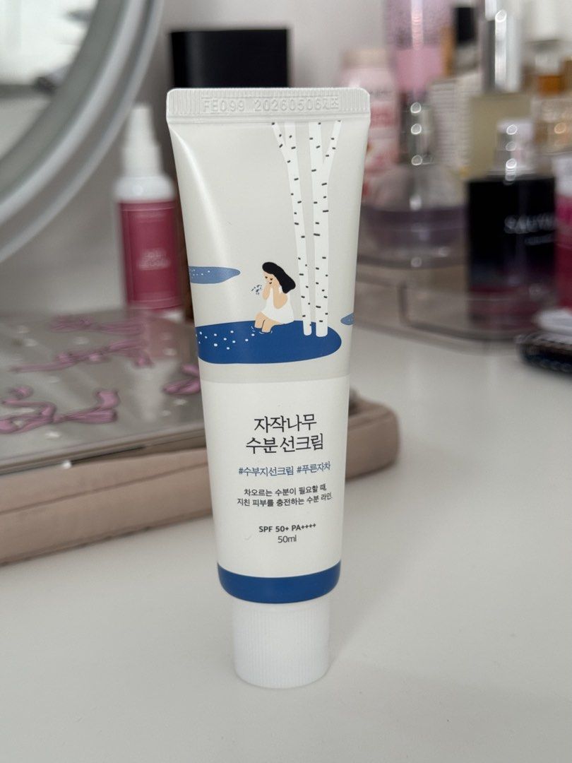 Round Lab Birch Juice Moisturizing Sunscreen SPF 50+ PA++++ (Category: Face Care) located in Quezon City. Submitted by kaze.closet (Listing ID 1465401600, Image 1). Description: - Product: Round Lab Birch Juice Moisturizing Sunscreen - Size: 50ml tube - Condition: Brand new, unused - Protection: SPF 50+ PA++++ UV defense - Benefits: Provides daily hydration while protecting skin - Expiry: Printed on the crimped seal at the top of the tube.
