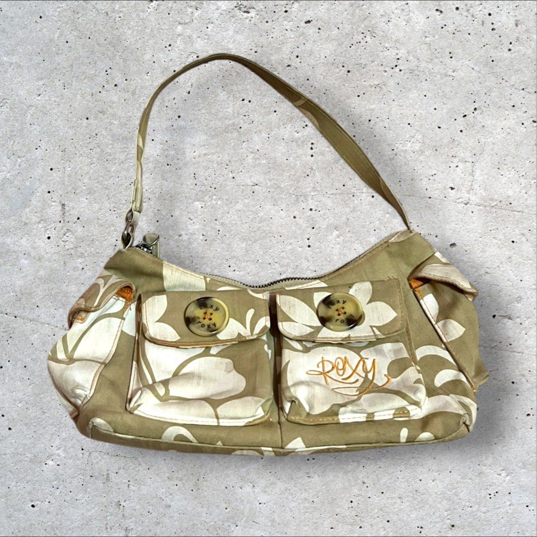 Roxy Bag (Category: Shoulder Bags) located in Iloilo. Submitted by trxfinds.ph (Listing ID 1465557477, Image 1). Description: pm me for more photos.
