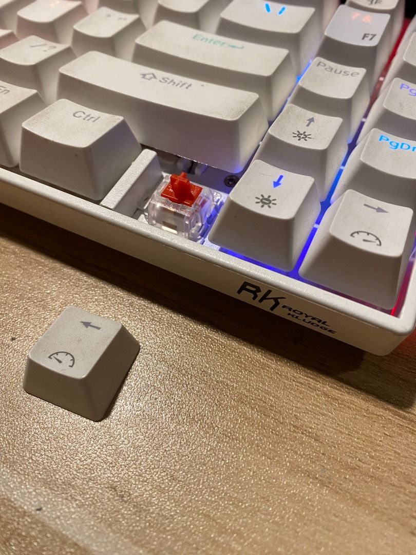 RK ROYAL KLUDGE RK71 White Red Switch (Category: Computer Keyboard) located in Quezon City. Submitted by projectzeroo26 (Listing ID 1465500412, Image 2). Description: - Model: Royal Kludge RK71 Wireless Mechanical Keyboard - Color: Clean White with vibrant RGB backlighting through every key - Condition: Excellent, like-new with no noticeable scuffs or marks - Inclusions: Original box and user manual included - Features: Fully customizable softwar