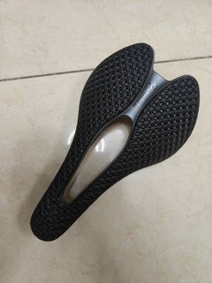 （分類：）位於 。 由 wailam101997206 提交（商品編號 1465494304，圖片 1）。簡介： 。