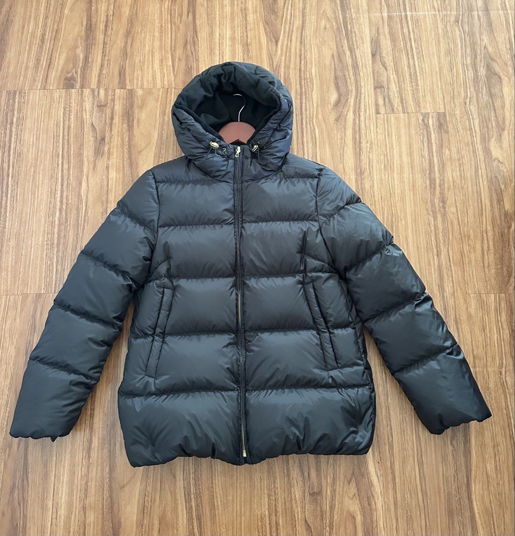 RUMERE Winter Puffer Jacket (Category: Coats, Jackets and Outerwear) located in Quezon City. Submitted by mikeylachua29 (Listing ID 1465572819, Image 1). Description: Good as brand new / used 2x only Washed cleaned and ready to wear Color: Black Condition: 10 / 10 Size: Small-Medium Measurement when laid flat Shoulder 15” Width: 19” Length: 23” Loc: Commonwealth QC .