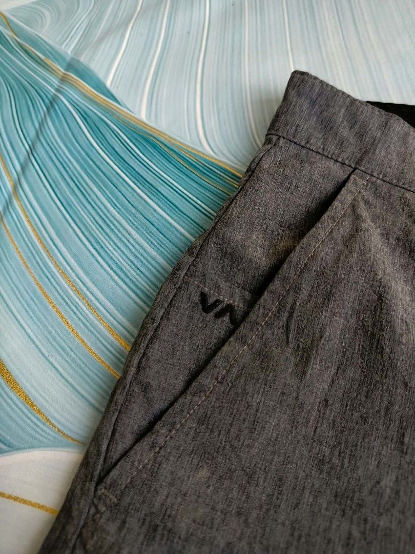 RVCA Hybrid Shorts Grey Size 32 (Category: Shorts) located in Manila. Submitted by virgiliosa38485 (Listing ID 1465498169, Image 3). Description: - Brand: RVCA - Size: 32-34 -Length 21 - Color: Grey - Material: Four-way performance stretch fabric - Features: Button closure, zip fly, front hand pockets, back welt pockets with woven label, and small waistband loop.