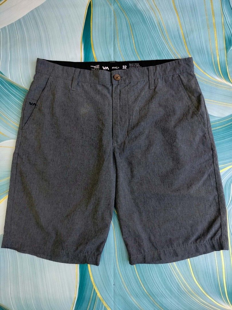 RVCA Hybrid Shorts Grey Size 32 (Category: Shorts) located in Manila. Submitted by virgiliosa38485 (Listing ID 1465498169, Image 1). Description: - Brand: RVCA - Size: 32-34 -Length 21 - Color: Grey - Material: Four-way performance stretch fabric - Features: Button closure, zip fly, front hand pockets, back welt pockets with woven label, and small waistband loop.