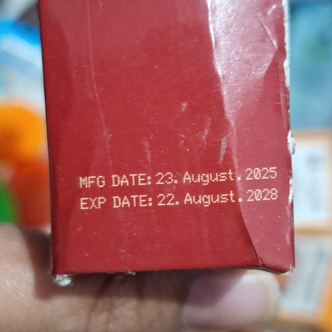 SAK Darkening Shampoo Polygonum Multiflorum 100g (Category: Hair) located in Quezon City. Submitted by an.marie (Listing ID 1465556344, Image 3). Description: - Product: SAK Darkening Shampoo Bar (100g) - Condition: Brand new, factory sealed box - Shelf Life: MFG: August 23, 2025 | EXP: August 22, 2028 - Key Ingredients: Polygonum multiflorum, argan oil, jojoba seed oil, and macadamia oil - Benefits: Reduces grey hair, helps repair hair loss, res