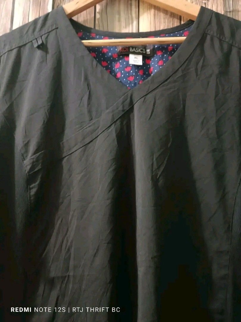 Sale: Quick Dry Koi X Barco One (XL on Tag) (Category: Others Tops) located in Baguio. Submitted by thanksgodforthedogs (Listing ID 1465544607, Image 3). Description: Koi Basic X Barco One Tag: XL HQ Set Quick Dry Top: Koi Basic W:48" L:27" Shoulders Width:19" Tag:XL 4 Pockets Quick Dry Tela Spandex Tela sa Tagiliran Color Rate:10/10 Black na Black in Actual Pants: Barco On W:34" and Up L: 41" Rise:11" Tag:XL 4 Pockets +1 Zip Back Patch Pocket HQ