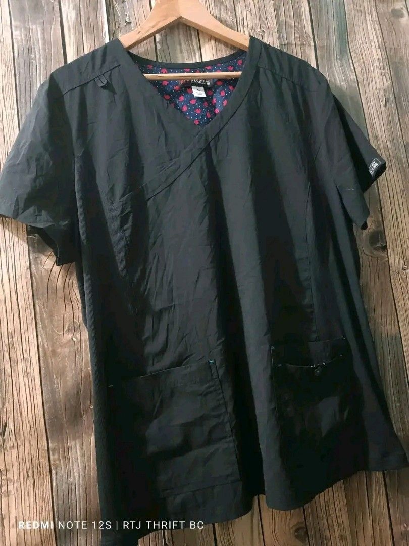 Sale: Quick Dry Koi X Barco One (XL on Tag) (Category: Others Tops) located in Baguio. Submitted by thanksgodforthedogs (Listing ID 1465544607, Image 2). Description: Koi Basic X Barco One Tag: XL HQ Set Quick Dry Top: Koi Basic W:48" L:27" Shoulders Width:19" Tag:XL 4 Pockets Quick Dry Tela Spandex Tela sa Tagiliran Color Rate:10/10 Black na Black in Actual Pants: Barco On W:34" and Up L: 41" Rise:11" Tag:XL 4 Pockets +1 Zip Back Patch Pocket HQ