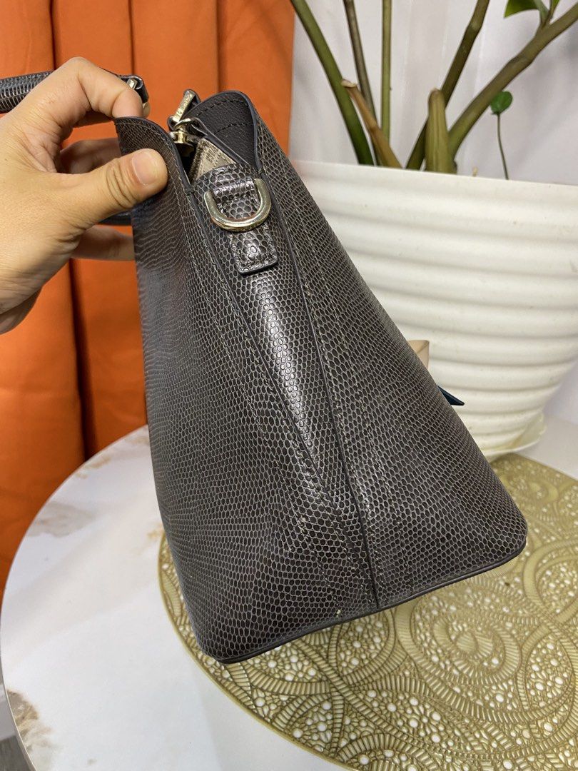 Samantha Thavasa, dark gray lizard-embossed Handbag (Category: Shoulder Bags) located in Davao. Submitted by jennicaestrella_1995 (Listing ID 1465450705, Image 3). Description: .