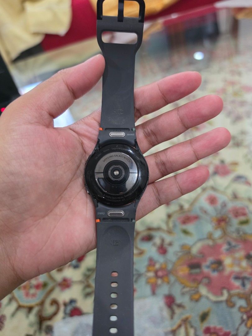 Samsung Galaxy Watch FE (Category: Wearables & Smart Watches) located in Agoncillo. Submitted by ariannacvii (Listing ID 1465506910, Image 3). Description: Selling my Samsung Galaxy Watch FE. Still works great and in good condition overall, with no hidden issues or defects. Keeps track of fitness, health, and notifications perfectly. ​Specs: -​ Samsung Galaxy Watch FE ​- Black ​ ​Everything is fully functional. Comes with the watch original charg