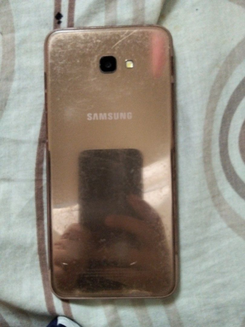 Samsung J4 plus (Category: Early Generation Mobile Phones) located in Manila. Submitted by lons28 (Listing ID 1465577686, Image 1). Description: has burns 16 GB and 2. Ram still negotiable bought this for 8000.
