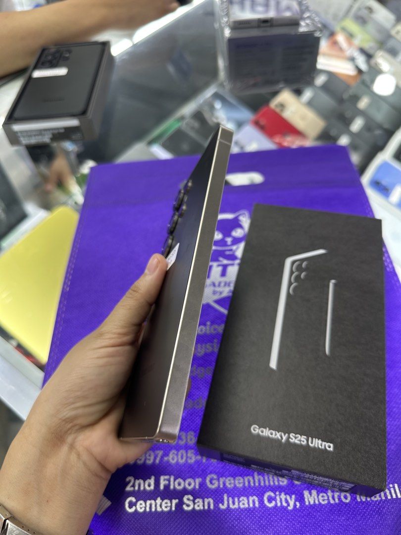 SAMSUNG S25 ULTRA 512GB (Category: Samsung) located in Manila. Submitted by mahid1 (Listing ID 1465481349, Image 3). Description: Pm for fast transactions Fix Price .