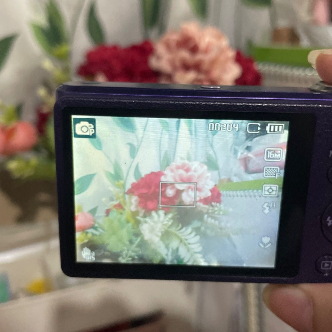 Samsung ST77 Digital Camera DigiCam (Category: Cameras) located in Quezon City. Submitted by my_cabinet (Listing ID 1465520886, Image 2). Description: First to pay basis! ♡ READ T&C on bio first before offering! • Flash - Working! • All buttons working • Body condition: See pics Inclusions: • Battery • Strap ✉️: Burn & spots only! Sample shots/video will be sent thru IG/IMS/DRIVE 📍Quezon City 🚗 J&T / Same Day Delivery / LBC.
