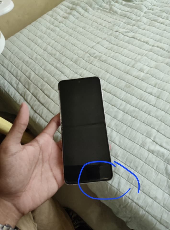 SamsungFlip 5 lcd issue (Category: Android Others) located in Butuan. Submitted by nashienaks (Listing ID 1465545268, Image 2). Description: .