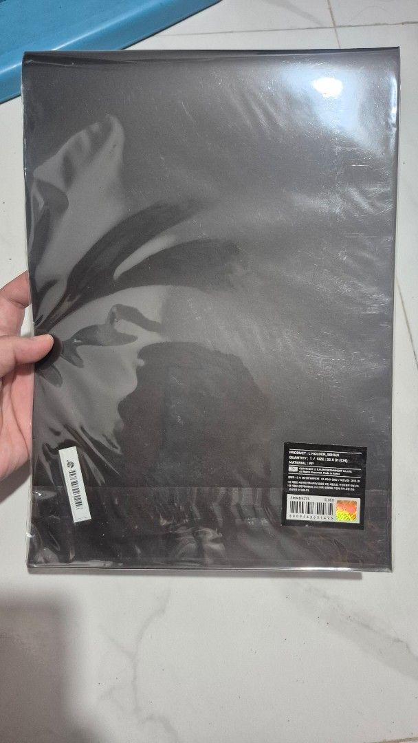 SEHUN EXO - FOLDER SEALED (Category: K-Wave Merchandise) located in Manila. Submitted by shadeysales (Listing ID 1465441056, Image 2). Description: Takeall: 'Wag na po tumawad sobrang mura na po 😊 Rfs: need money Lalamove/LBC: Shouldered by the buyer Meetup: Megamall, Shangri-la Mall, Guadalupe, Makati City Hall.