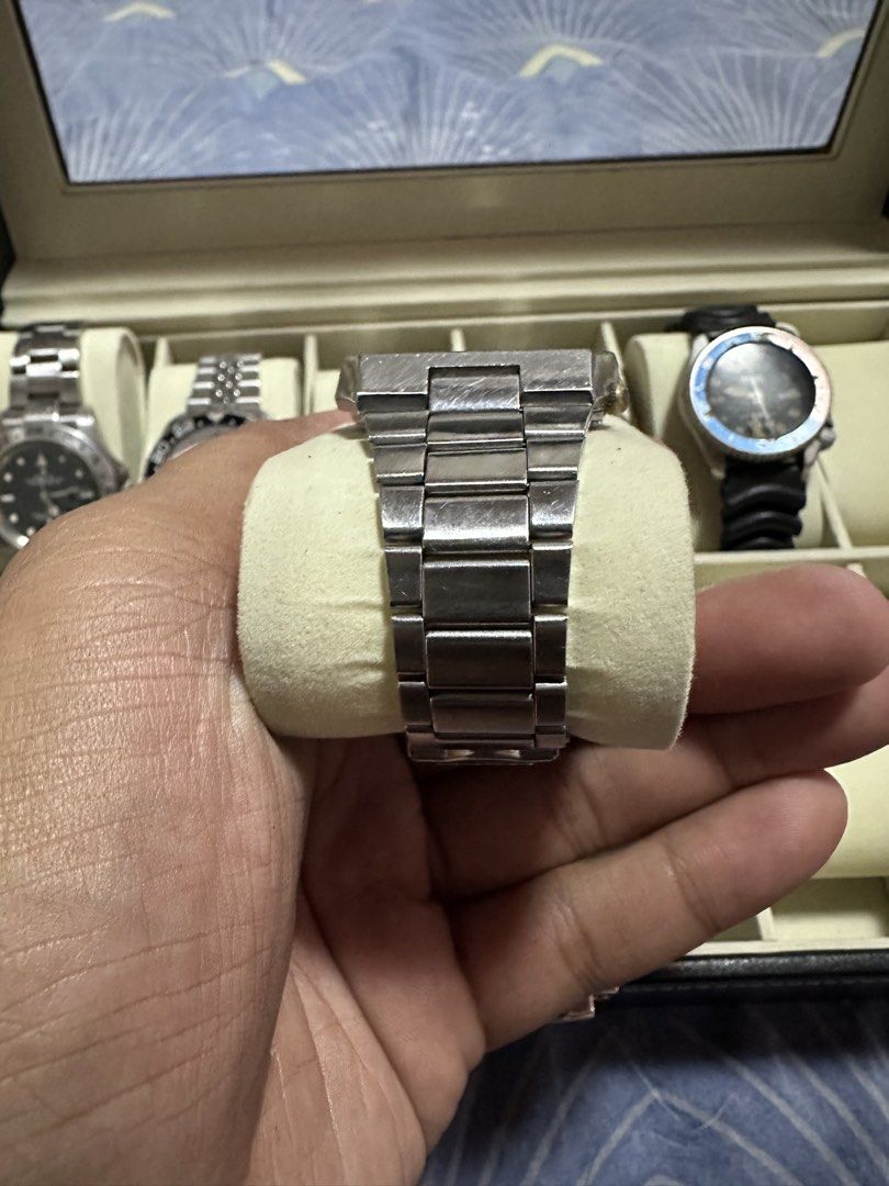 Seiko 5 automatic (Category: Men's Watches) located in Manila. Submitted by zealdeer_4239a8 (Listing ID 1465545889, Image 3). Description: .