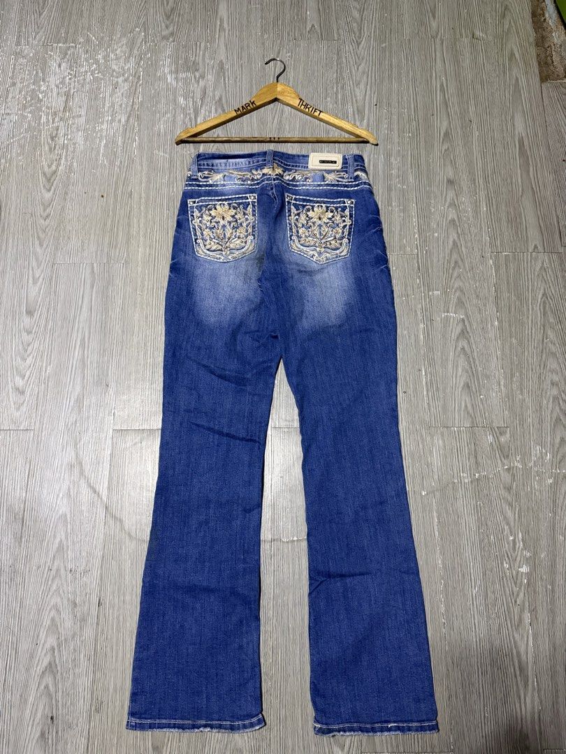 SEXY COUTURE BOOT CUT PANTS (Category: Jeans) located in Manila. Submitted by triptothrift7 (Listing ID 1465571332, Image 1). Description: pm me for fast transaction! SEXY COUTURE BOOT CUT PANTS size 28 to 30 actual length 44 hem 9 no issue excellent condition color rate 9/10 authentic legit mode of payment gcash or bank transfer location Biñan laguna.