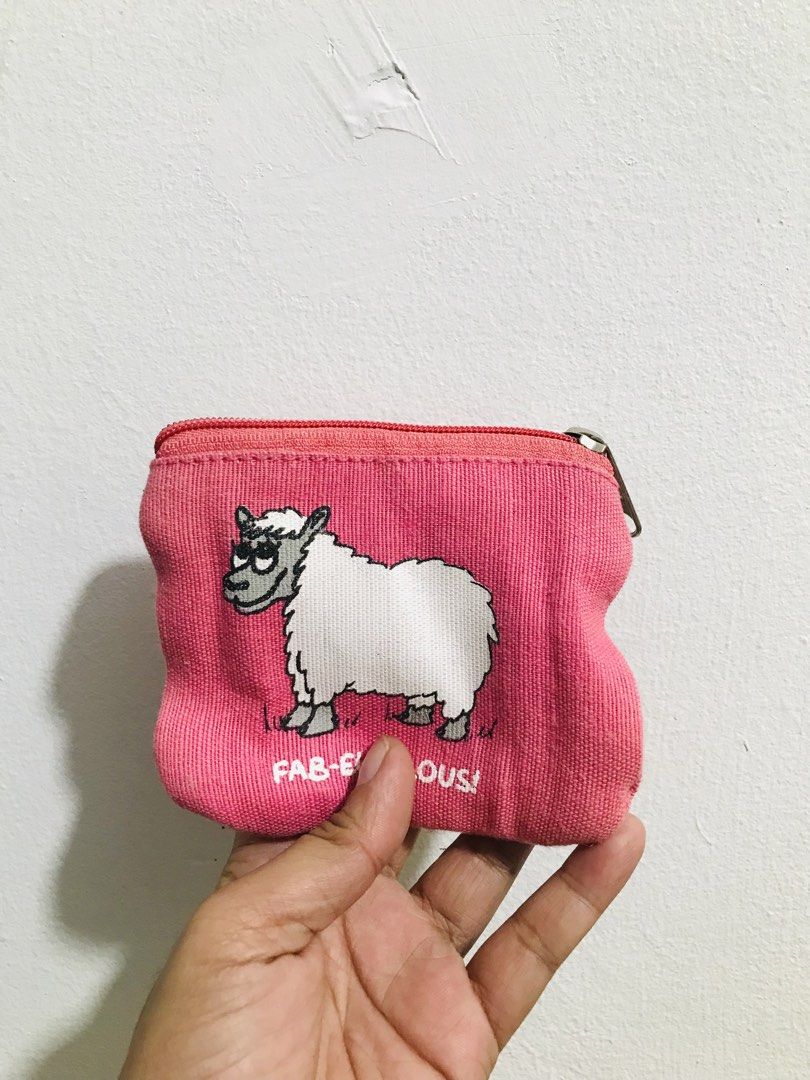 SHEEP COINPURSE (Category: Purses & Pouches) located in Gamu. Submitted by 2022bagsbunny (Listing ID 1465413393, Image 1). Description: .