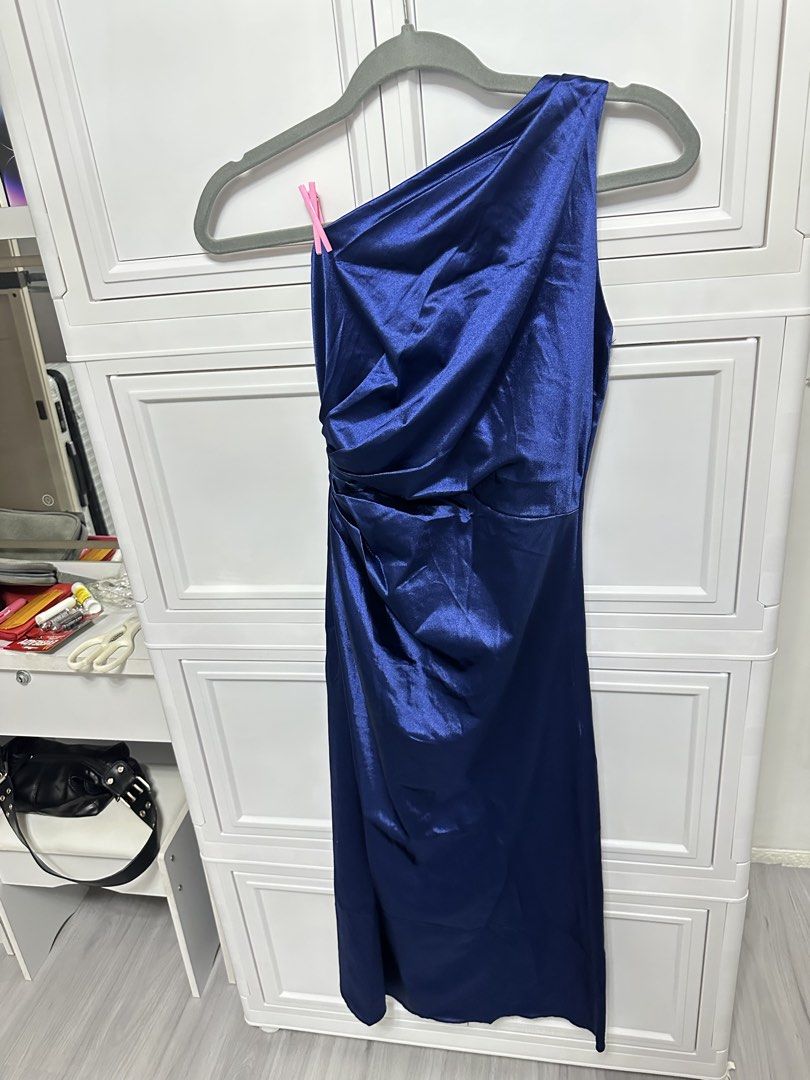 SHEIN elegant dress (Category: Dresses) located in Quezon City. Submitted by jeydeegmr (Listing ID 1465434577, Image 1). Description: Once used only. Can pass as brand new. Super ganda nito. Can fit xs-small.