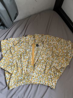 (Category: ) located in . Submitted by chuchis_closet (Listing ID 1465525600, Image 1). Description: .