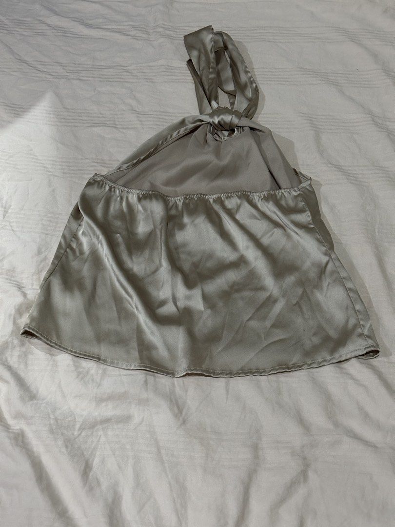 SHEIN Satin Backless Top Size S (Category: Sleeveless) located in Quezon City. Submitted by gentle_leirozay (Listing ID 1465420943, Image 2). Description: Used once only Original price: ₱259.