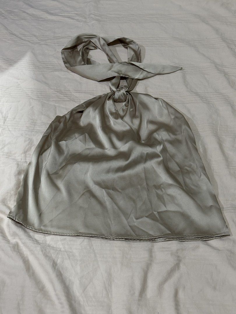 SHEIN Satin Backless Top Size S (Category: Sleeveless) located in Quezon City. Submitted by gentle_leirozay (Listing ID 1465420943, Image 1). Description: Used once only Original price: ₱259.