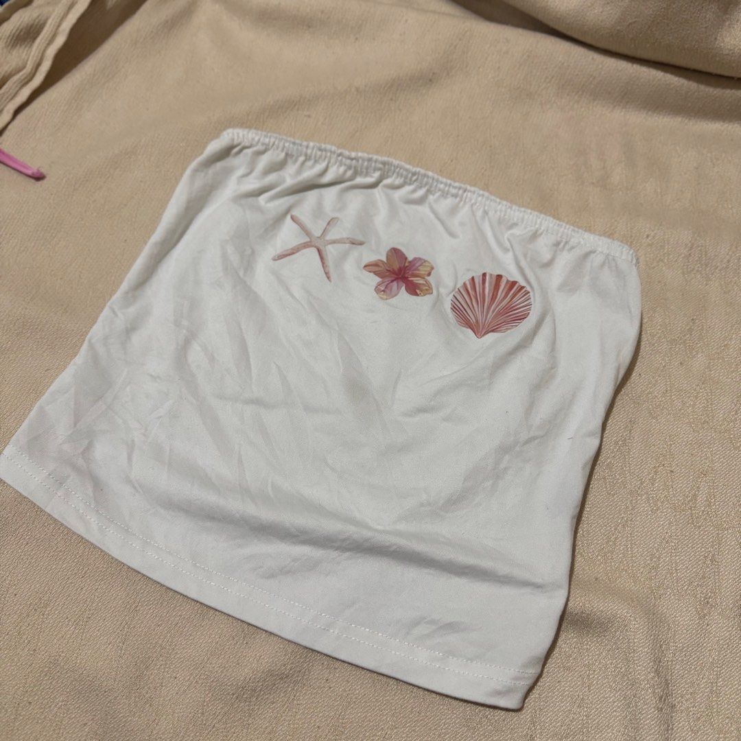 Shein Tube Top (Category: Sleeveless) located in Vigan. Submitted by chiyannav (Listing ID 1465485571, Image 1). Description: .