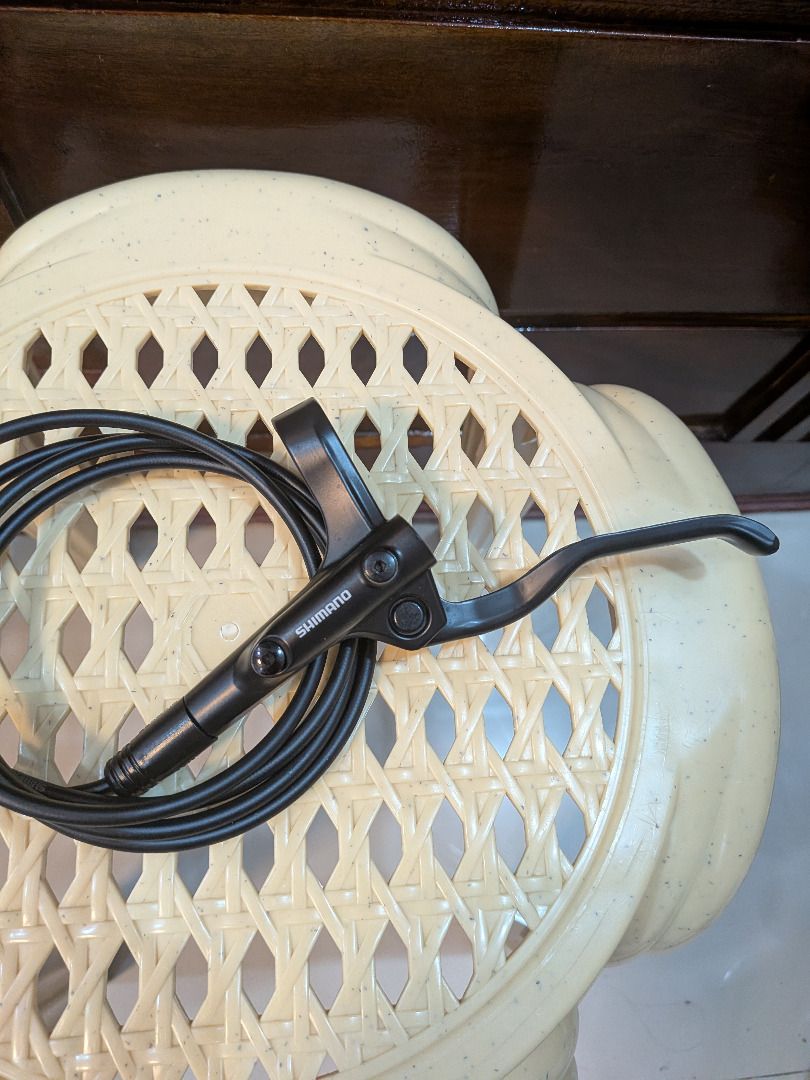 Shimano Hydraulic Disc Brakes MT200 (Category: Bicycles) located in Quezon City. Submitted by vincentpaul12 (Listing ID 1465541631, Image 3). Description: Shimano Hydraulic Disc Brakes MT200 Condition: Brand new Location: SJDM, Bulacan.