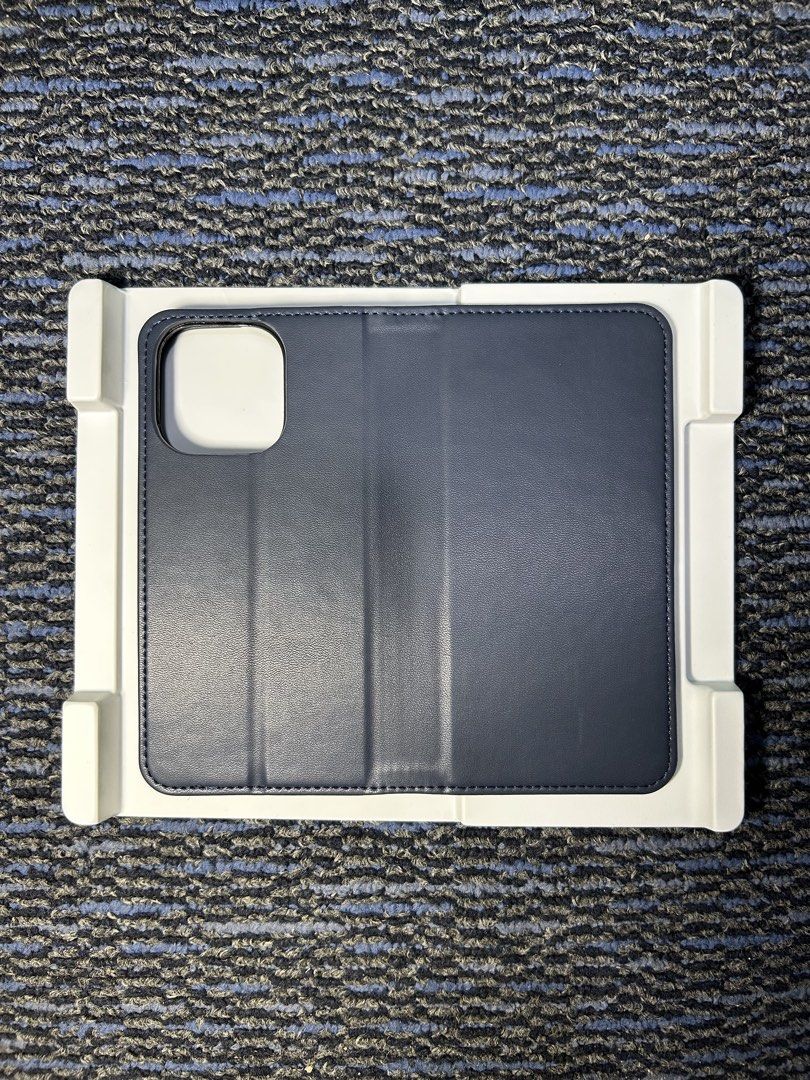 Shlybaay Cellphone Wallet Case Gift Wrap For Iphone 15 Pro (Category: Cases & Sleeves) located in Caloocan City. Submitted by marcapina2211 (Listing ID 1465550953, Image 3). Description: Shlybaay Cellphone Wallet Case Gift Wrap For Iphone 15 Pro Color: Dark Blue No issue brand new condition 📍North Caloocan.