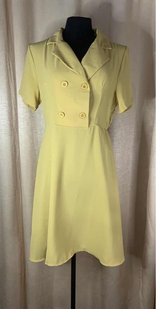 Short Sleeve Double Breasted Dress (Category: Dresses) located in Cainta. Submitted by vestito_bestida (Listing ID 1465440262, Image 2). Description: ⛔️ACTUAL PHOTO POSTED⛔️ 👉 Brandnew 👉 BKK 👉 Size: free size 👉 Waist: 26" to 34" 👉 Length: 36" 👉 Color: yellow 👉 Lapel collar, short sleeves, and double-breasted button front 👉 Elastic waistband at the back for a flattering, gathered shape 👉 Knee-length flare skirt 👉 Lightweight and comforta