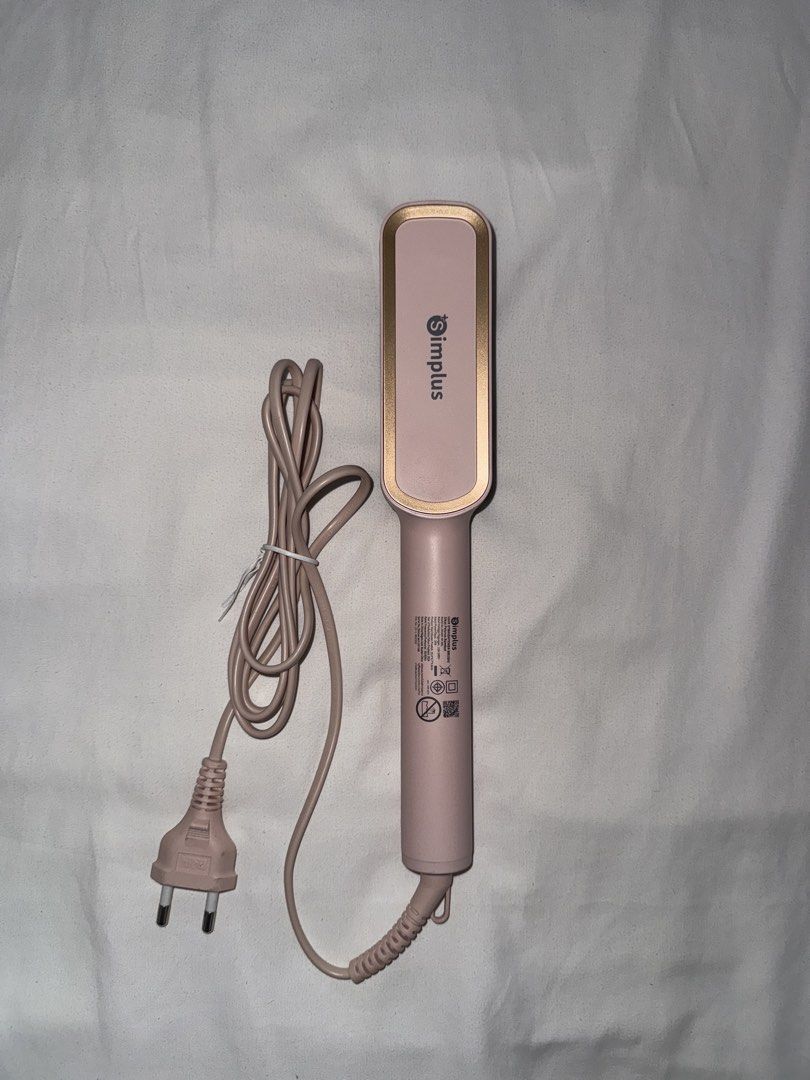 Simplus Comb Hair Straightener (Category: Hair) located in San Juan City. Submitted by anbi25 (Listing ID 1465509066, Image 2). Description: rfs: decluttering .