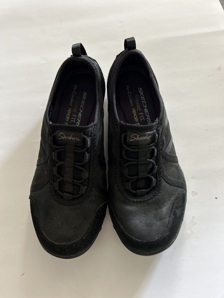 Skechers Relaxed Fit (Category: Sneakers) located in Bulacan. Submitted by ourdailybreads (Listing ID 1465397556, Image 2). Description: .