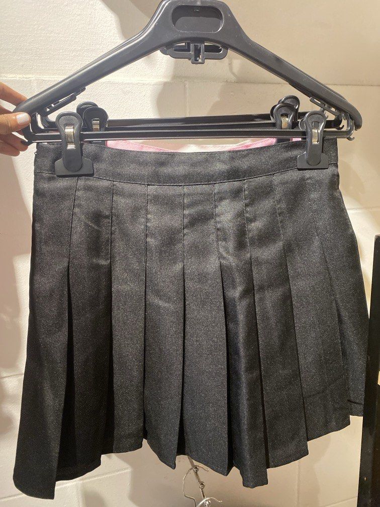 Skirts (Category: Skirts) located in Manila. Submitted by nicsnim (Listing ID 1465472387, Image 3). Description: .