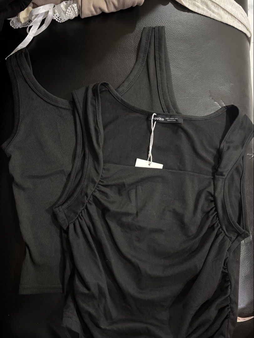 Sleeveless tops (Category: Sleeveless) located in Quezon City. Submitted by den.declutters (Listing ID 1465452366, Image 1). Description: .