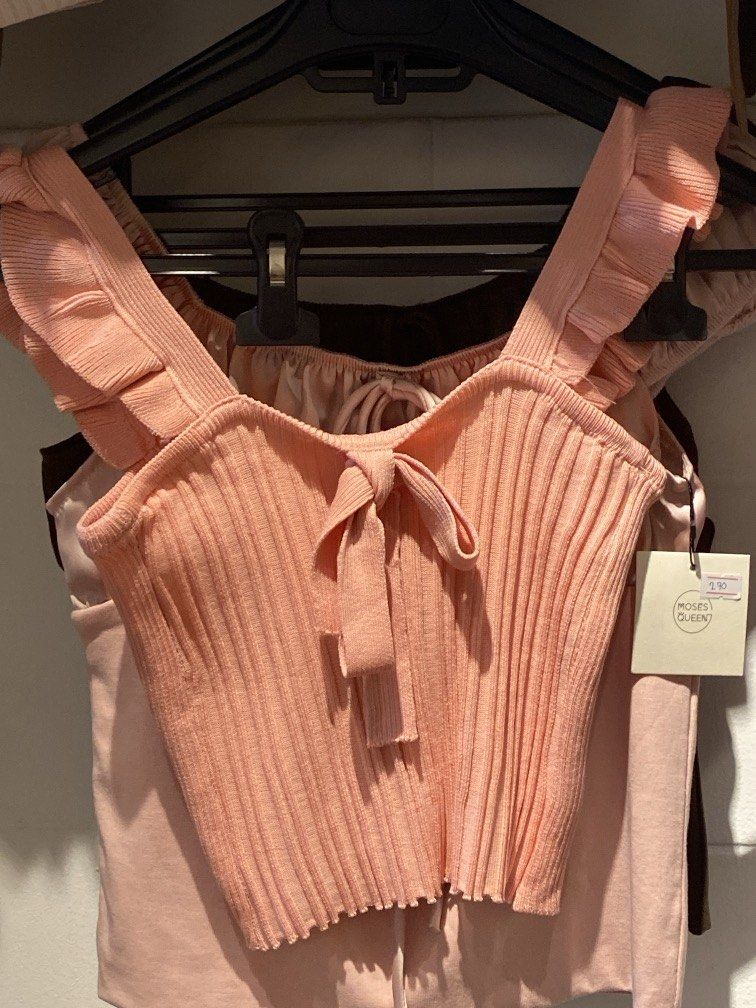 Sleeveless tops (Category: Sleeveless) located in Manila. Submitted by nicsnim (Listing ID 1465473587, Image 3). Description: .