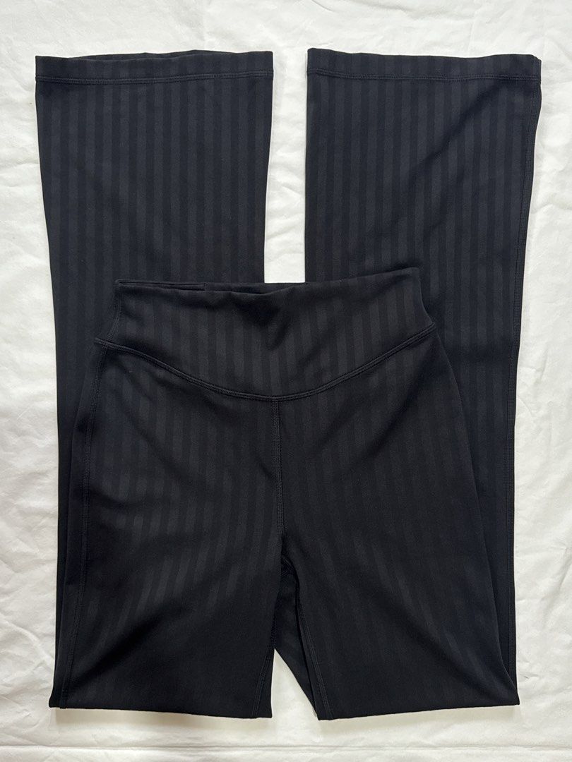 SMALL • lululemon wunder under bootcut pants (tonal stripe) (Category: Activewear) located in Angeles City. Submitted by secondset (Listing ID 1465453164, Image 2). Description: 📌Please read my bio before ordering 💰MOP: GCash only 🚚MOD: J&T only ❕Due to limited replies allowed on the app we will not reply to lowballers Width: 11.5” Length: 41” Unique piece 🖤 Currently out of stock on the website :).