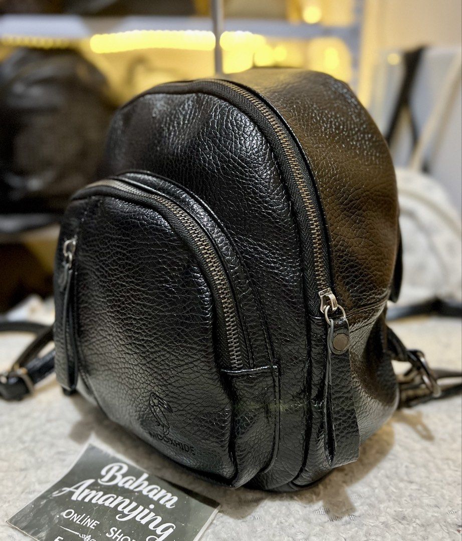 Small Black Backpack (Category: Backpacks) located in Rizal. Submitted by babamamanyingonlineshop (Listing ID 1465533459, Image 2). Description: .