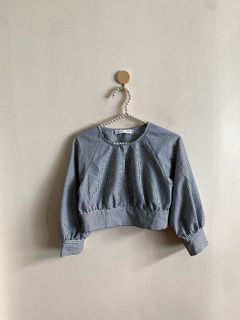 (Category: ) located in . Submitted by lalainecloset22 (Listing ID 1465396734, Image 1). Description: .