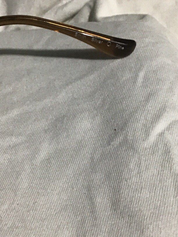 Smith silver sunglass authentic (Category: Sunglasses & Eyewear) located in Baguio. Submitted by agozun61 (Listing ID 1465505437, Image 3). Description: Smith silver sunglass authentic..