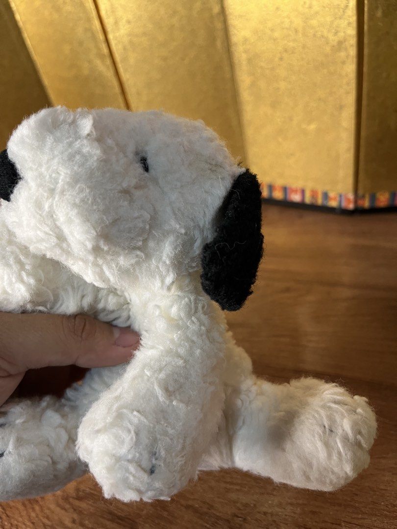 Peanuts Snoopy Plush cut tag / etiketa (Category: Plushies & Soft Toys) located in Gapan. Submitted by lunashop14 (Listing ID 1465563005, Image 3). Description: Cut etiketa/ tag i think this is authentic snoopy too. All goods no issue What you see is what you get.