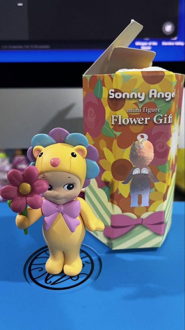 Sonny Angel Flower Gift (Category: Designer & Blind Box Toys) located in Pasig City. Submitted by murphy.momma (Listing ID 1465513655, Image 1). Description: Wbnf Bought in Fully booked podium RFS: Duplicate.