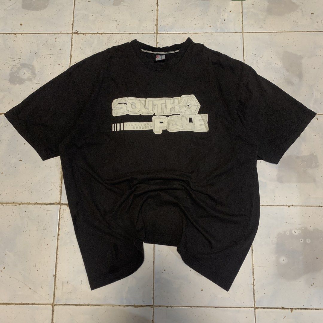 Southpole 2000’s Graphic Tshirt (Category: Formal Shirts) located in Cebu City. Submitted by kris.collctv (Listing ID 1465429142, Image 2). Description: Southpole 2000’s Graphic Tshirt Size 2xl ONTAG Good fade (Normal For a VNTG Tee) No pinhole/s Cebu City Location.