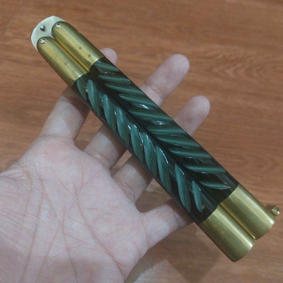 Special balisong from Batangas (Category: Knives & Chopping Boards) located in Quezon City. Submitted by paulchester22 (Listing ID 1465462822, Image 1). Description: Special Balisong from Batangas Maker: Mauro from taal batangas Location: Novaliches QC PM for more info.