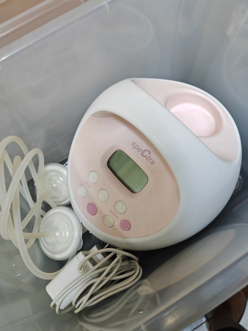 Spectra S1 145hrs Complete (Category: Breastfeeding & Bottle Feeding) located in Malolos. Submitted by yan.yan4 (Listing ID 1465495081, Image 1). Description: complete set (still with box pero mejo di na masyadong maayos yung box but the unit is in excellent condition) still with the extra flanges (larger size) I only used this in the office as extra Usage: 145hrs only PM for more details. FOR SURE BUYER ONLY. Pwede ko pong ibundle na rin sa iban