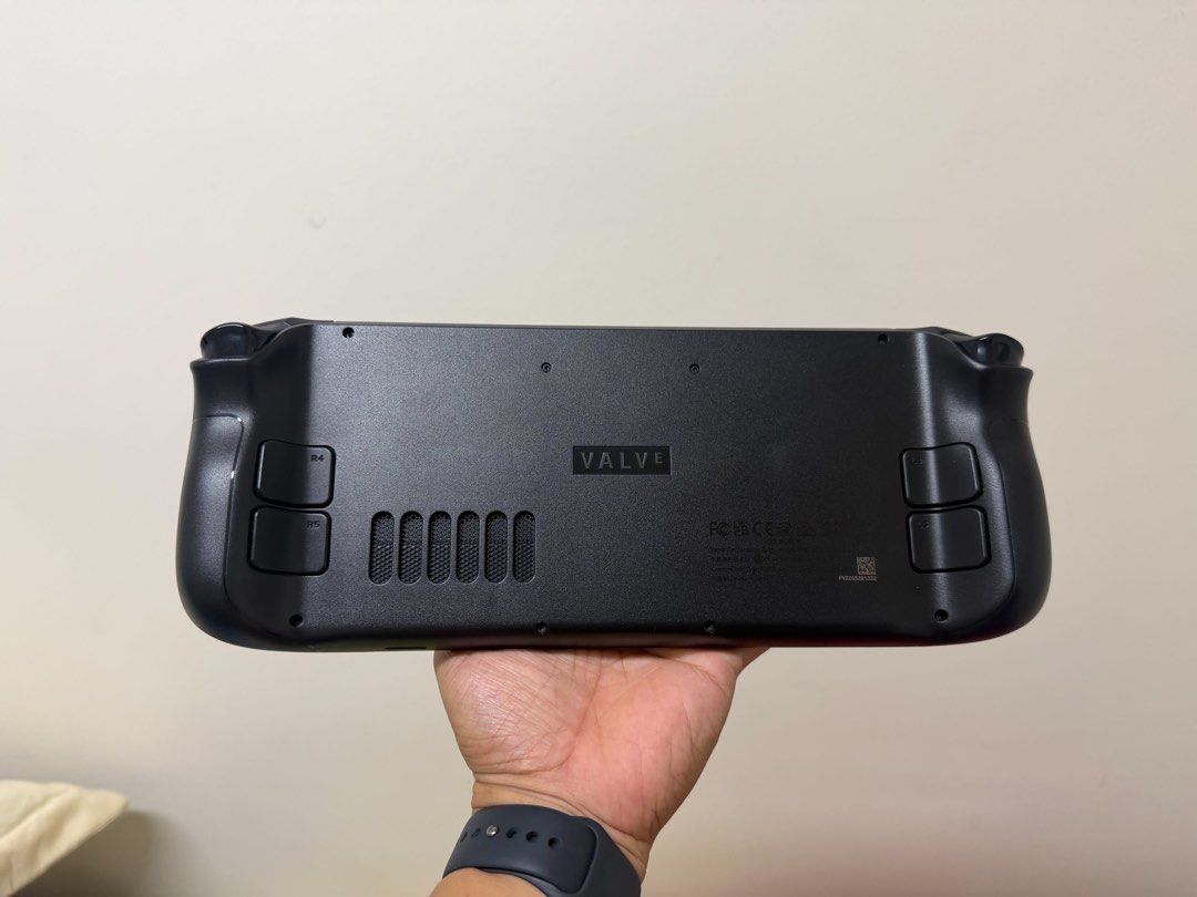 Steam Deck OLED 512GB (Category: PlayStation) located in Manila. Submitted by isavibes (Listing ID 1465445355, Image 2). Description: Selling some of my partner's pre-loved gaming items. All items are well taken care of and in good condition. Actual photos posted. 🎮 STEAM DECK OLED 512GB * Rarely used * 100% Battery Health * No dents * No known issues * Complete box * With original receipt from DataBlitz * Well maintained // Can opt to buy its s
