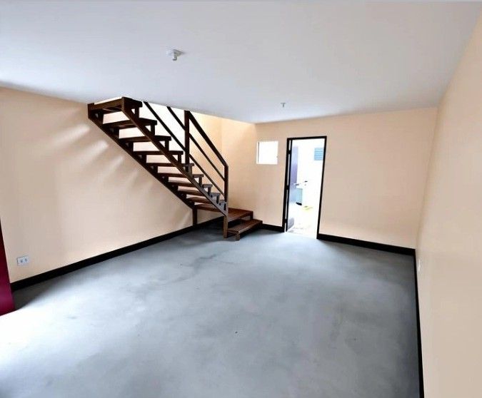STOP PAYING RENT. START OWNING. 🔑 (Category: House & Lot) located in Quezon City. Submitted by xurjames_realty (Listing ID 1465433682, Image 2). Description: ₱11K/Month LANG — Wala Nang Renta! ✅ ₱0 Downpayment ✅ ₱10K Reservation Lang ✅ 40sqm Own Home — Not Rent! ✅ 30yrs Pag-IBIG — Kayang-Kaya! Renta mo ngayon → Pwede nang maging BAHAY mo! Investment na, Tirahan pa! 💸🏠.