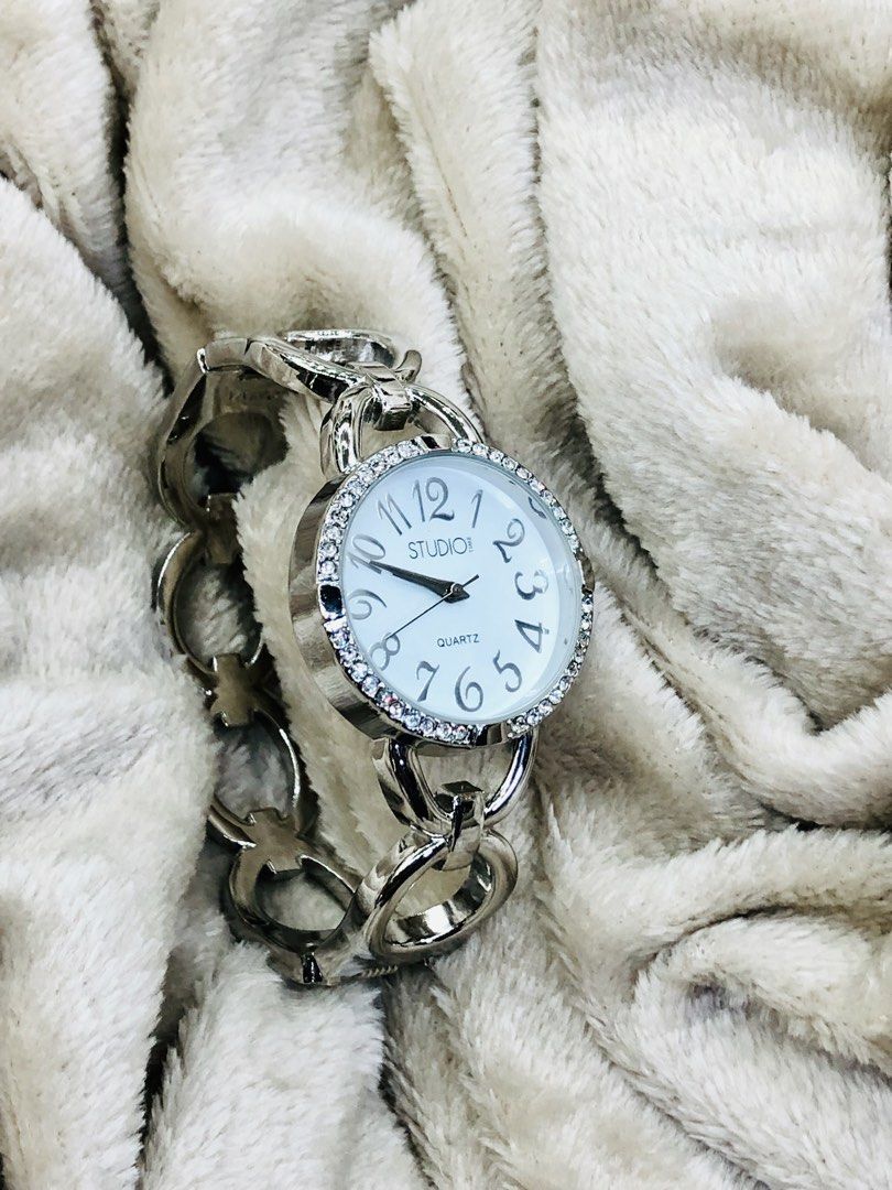 Studio (Category: Women's Watches) located in Cavite. Submitted by onstuffs_19 (Listing ID 1465505322, Image 3). Description: .