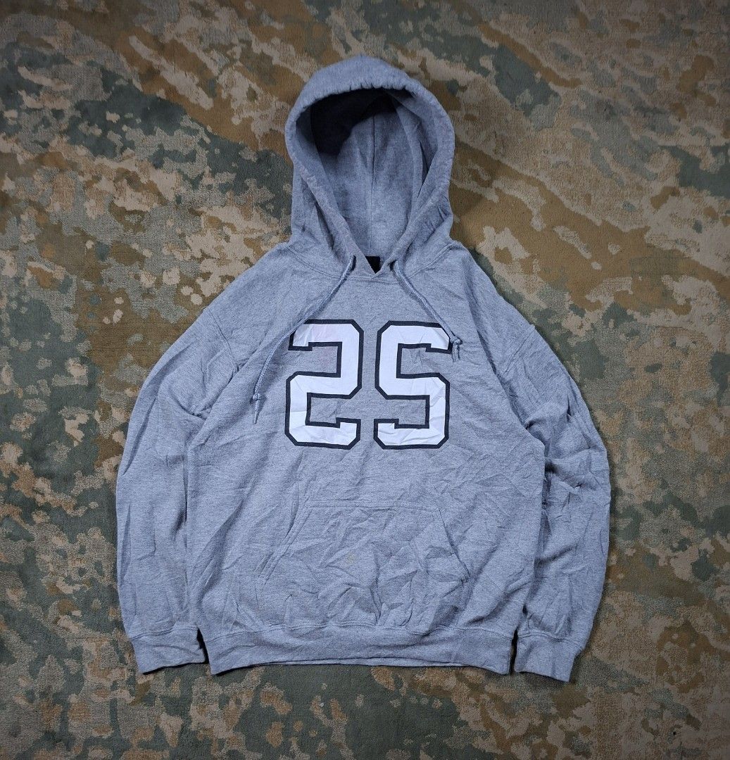 Stussy number 25 pull over hoodie jacket (Category: Coats, Jackets and Outerwear) located in Tagaytay City. Submitted by joselito_acosta (Listing ID 1465393258, Image 3). Description: Stussy number 25 pull over hoodie jacket In good condition Issue: hairless & lints 9.5/10 color rate Medium on tag 21"×25" Authentic ✅ ✅ ✅ 550+shipping fee Location: tagaytay Dm to purchase 📩 📩 📩.