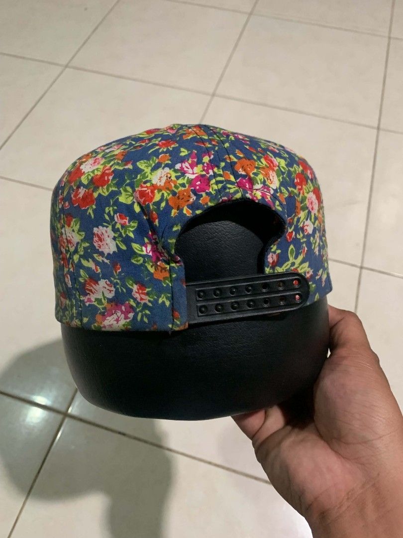 Supreme 5panel Floral AOP Snapback Cap (Category: Caps & Hats) located in Dipolog. Submitted by ethrifttt (Listing ID 1465549404, Image 3). Description: no tags (off only) good for psg, no issue.